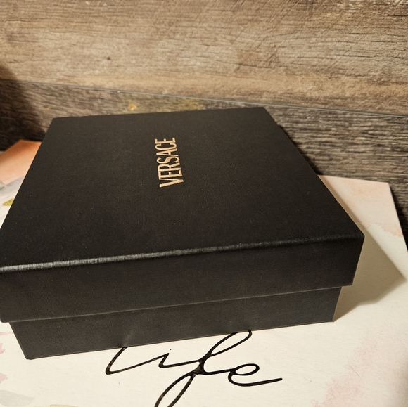 VERSACE black box gold letters 6.5 x 6.5 inches - Picture 3 of 5
